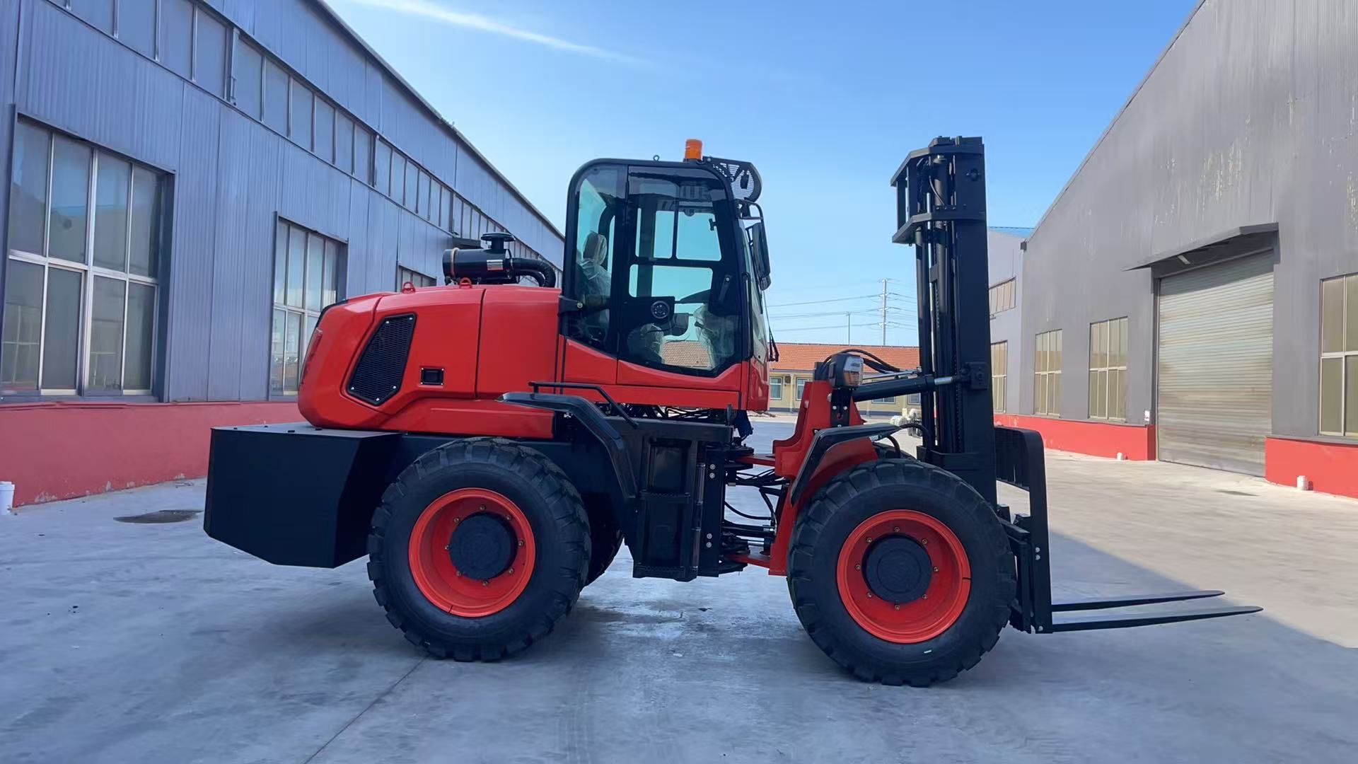 SC 4T All-terrain forklift